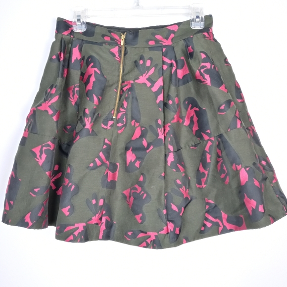 Banana Republic Green and Pink Camo SkirtSize 6 - Picture 4 of 7